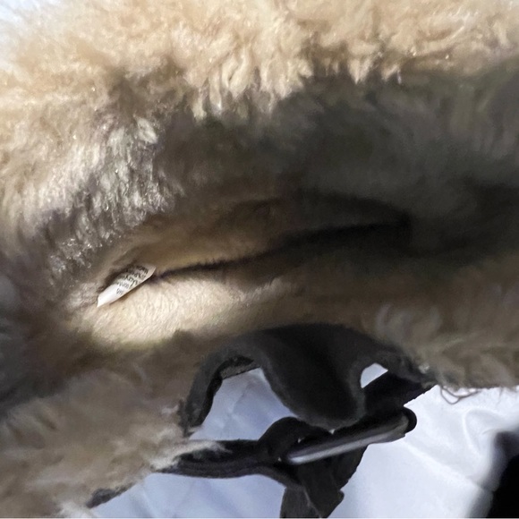 Boden sherpa lined suede boots - Picture 4 of 5